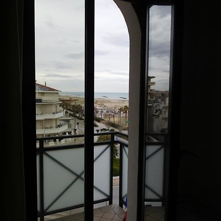 Gabbiano Apartments Rimini Bagian luar foto