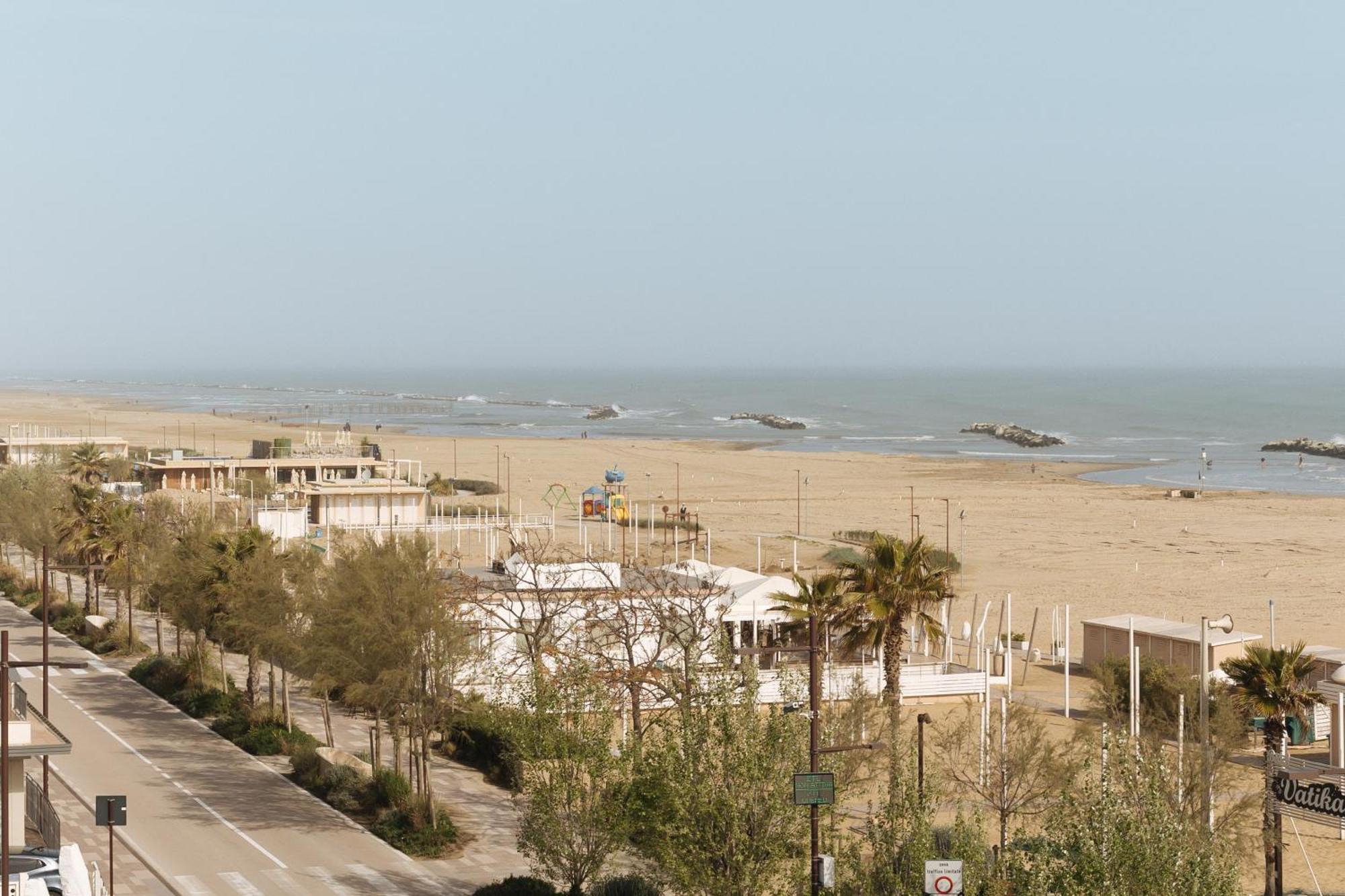 Gabbiano Apartments Rimini Bagian luar foto
