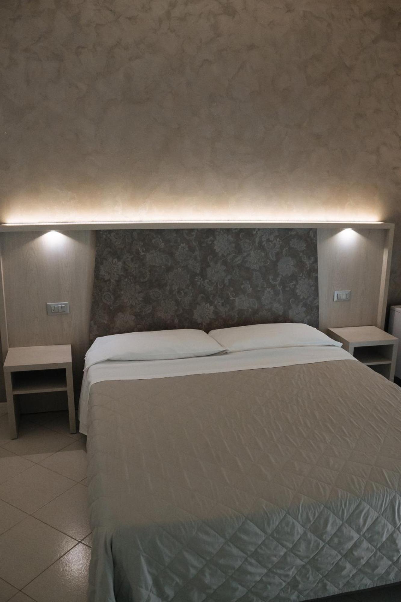 Gabbiano Apartments Rimini Bagian luar foto