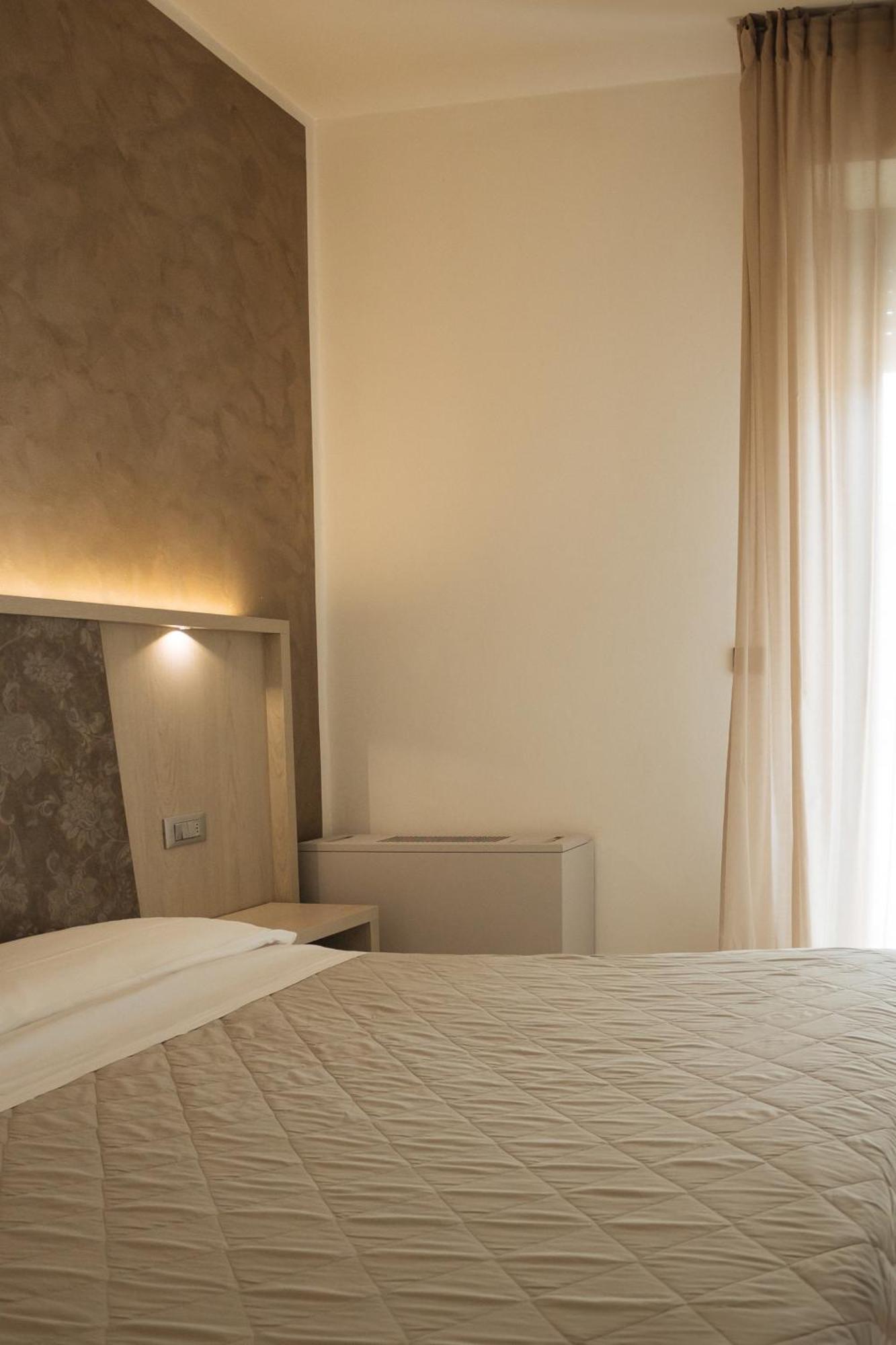 Gabbiano Apartments Rimini Bagian luar foto