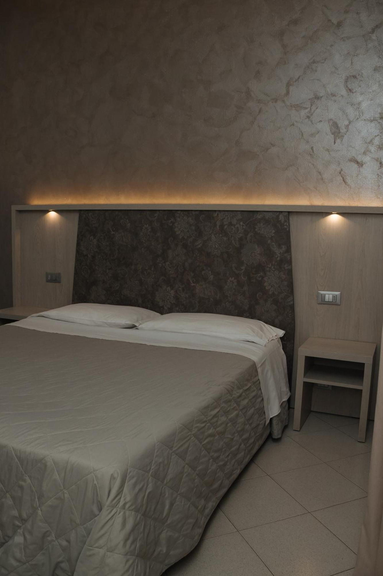 Gabbiano Apartments Rimini Bagian luar foto