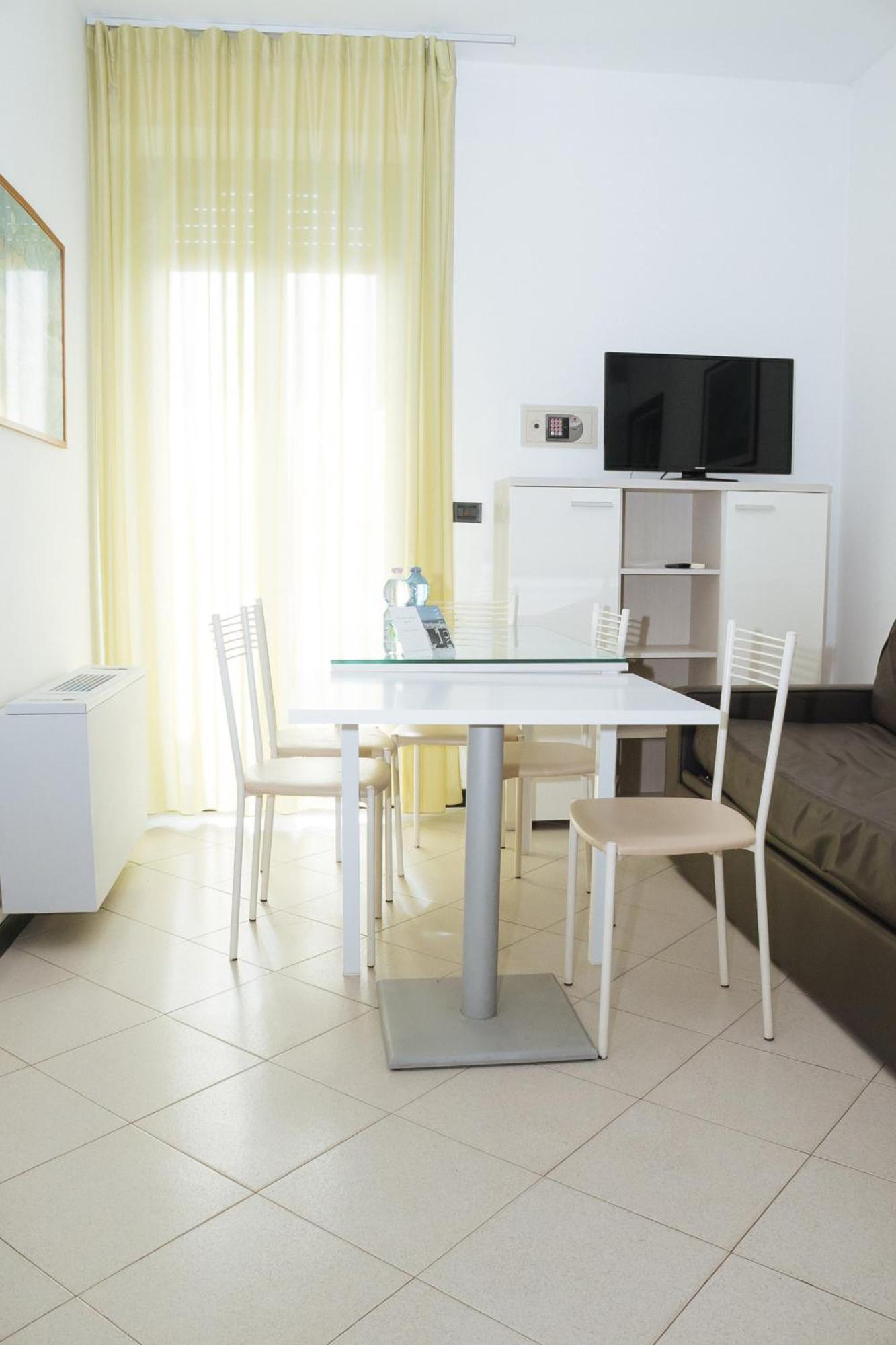 Gabbiano Apartments Rimini Bagian luar foto